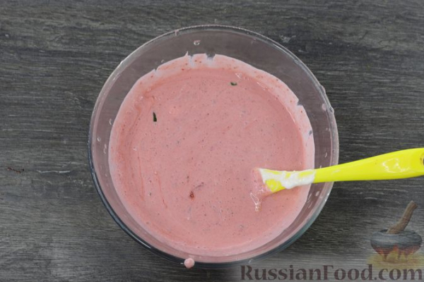 Домашнее клубничное мороженое с мятой