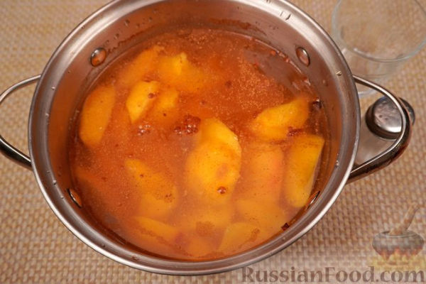 Венгерский крем-суп из персиков