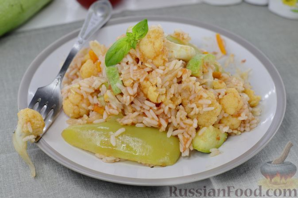 Рис с кабачками и цветной капустой