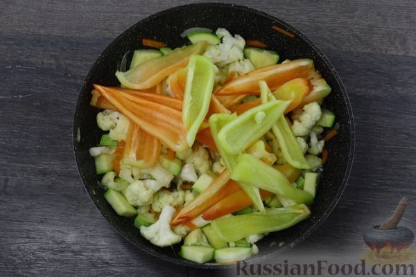 Рис с кабачками и цветной капустой