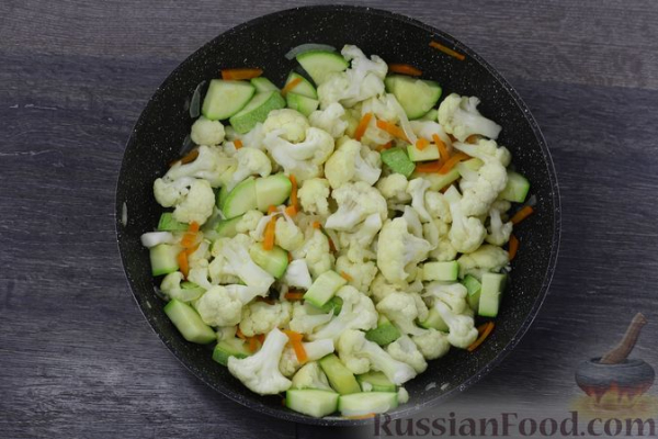 Рис с кабачками и цветной капустой