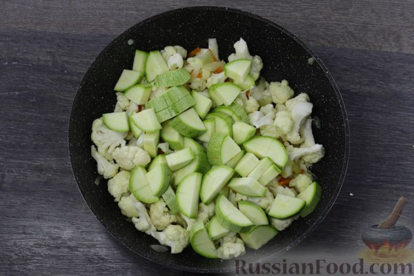 Рис с кабачками и цветной капустой