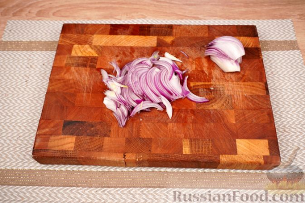 Арбузный салат с фетой и руколой