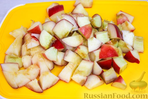 Пирог с персиками