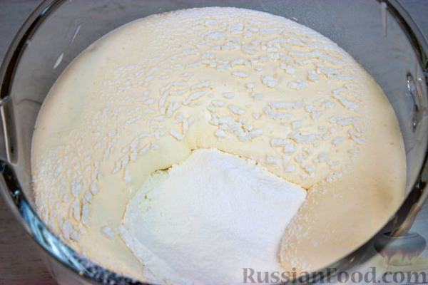 Пирог с персиками