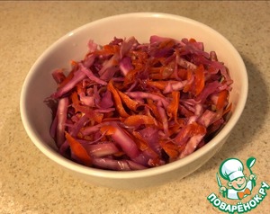 Фиолетово-малиновая квашеная капуста